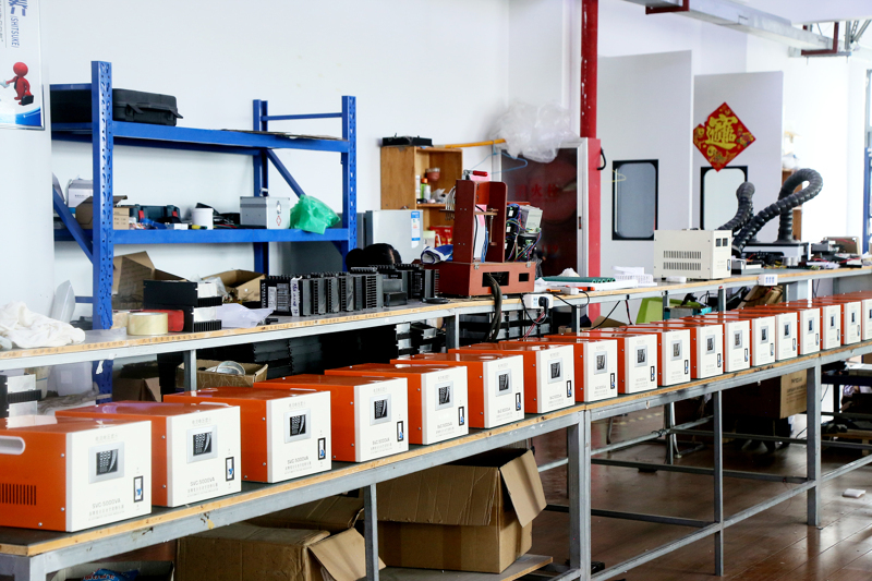 創(chuàng)穩(wěn)電氣 高精度交流穩(wěn)壓器 工廠實拍現(xiàn)場 創(chuàng)穩(wěn)電氣 高精度交流穩(wěn)壓器 工廠實拍現(xiàn)場