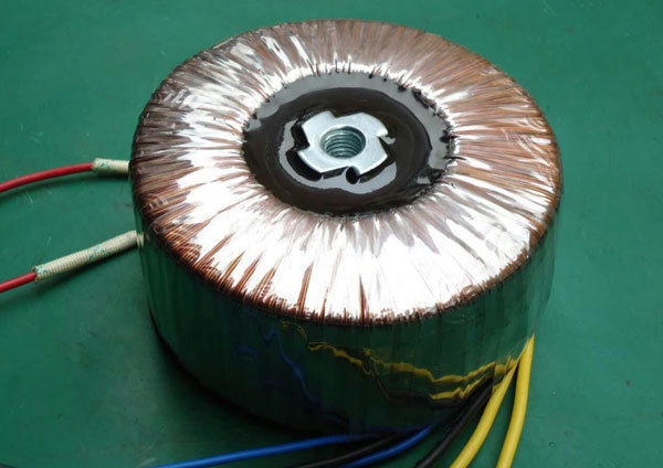 環(huán)形變壓器200W,220V轉(zhuǎn)24V 環(huán)形變壓器200W,220V轉(zhuǎn)24V