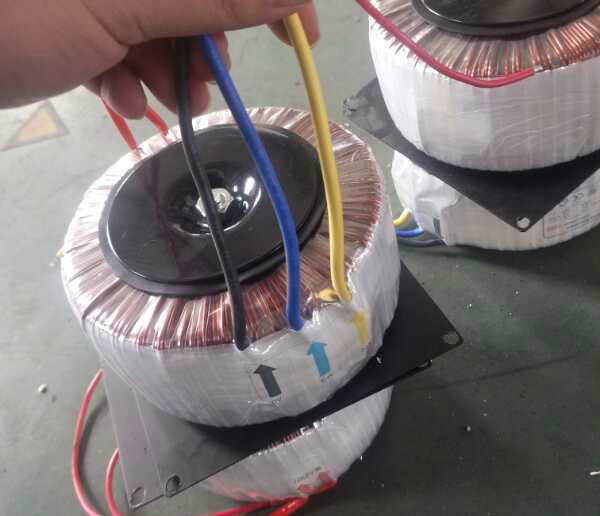 環(huán)形變壓器200W,220V轉(zhuǎn)24V環(huán)形變壓器廠(chǎng)家 環(huán)形變壓器200W,220V轉(zhuǎn)24V環(huán)形變壓器廠(chǎng)家