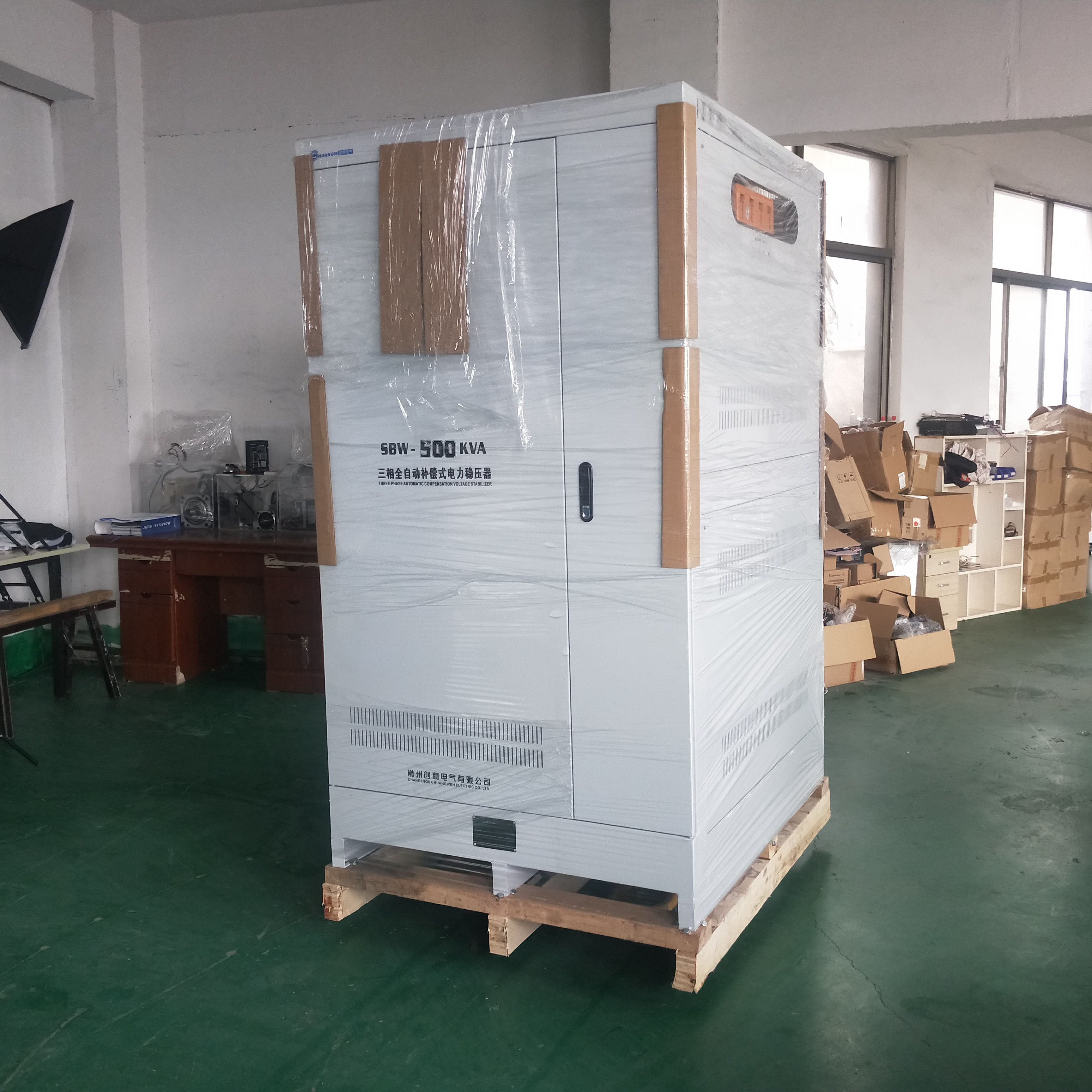 三相高精度全自動(dòng)交流穩(wěn)壓器