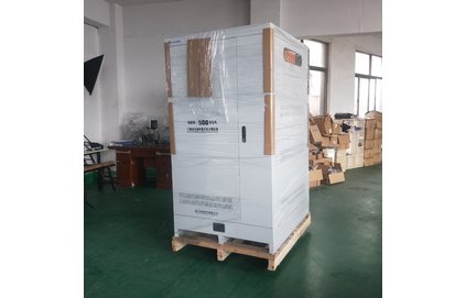 三相高精度全自動交流穩(wěn)壓器