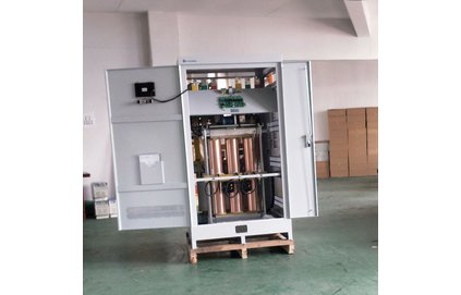 三相交流補償穩(wěn)壓器