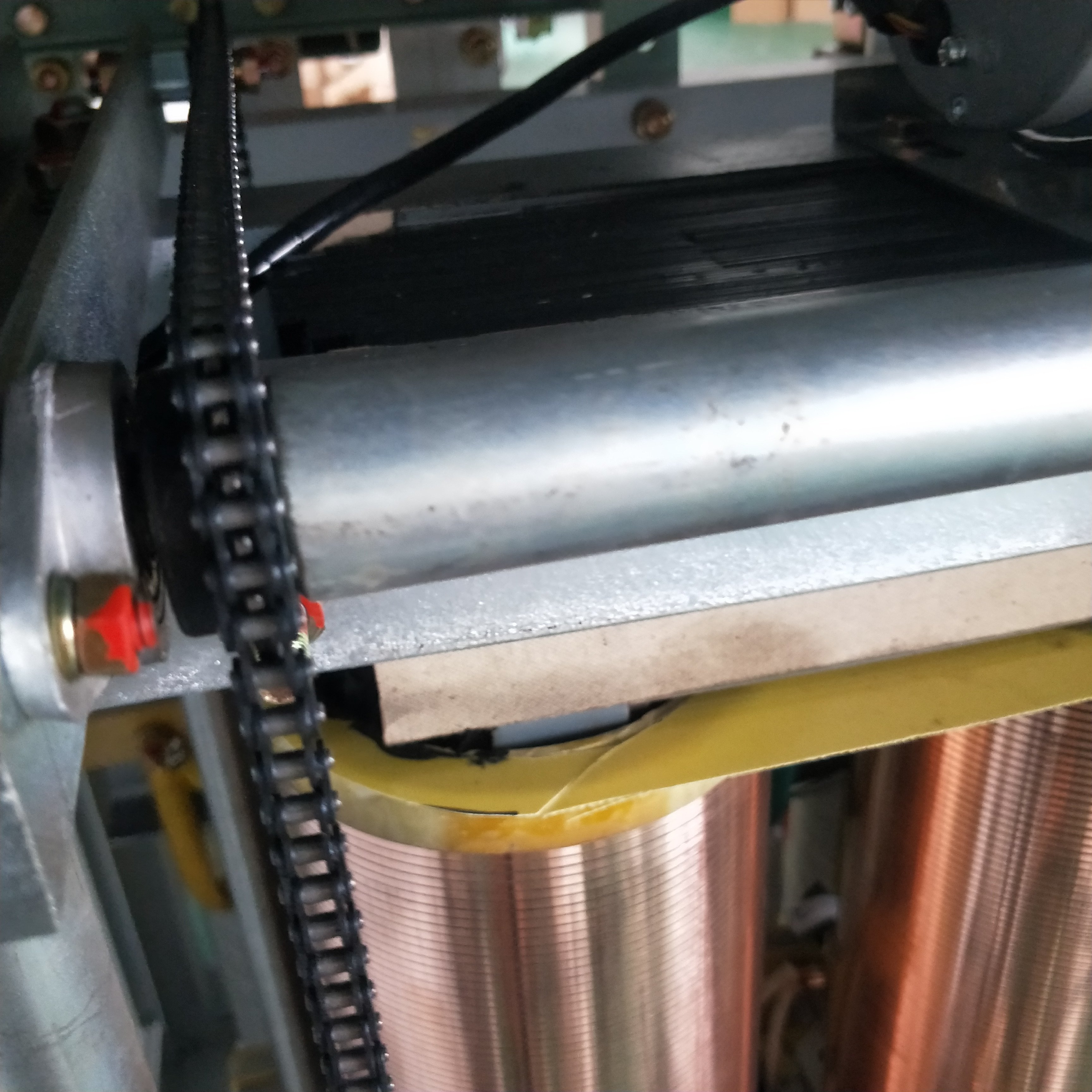 三相補(bǔ)償式大功率穩(wěn)壓電源